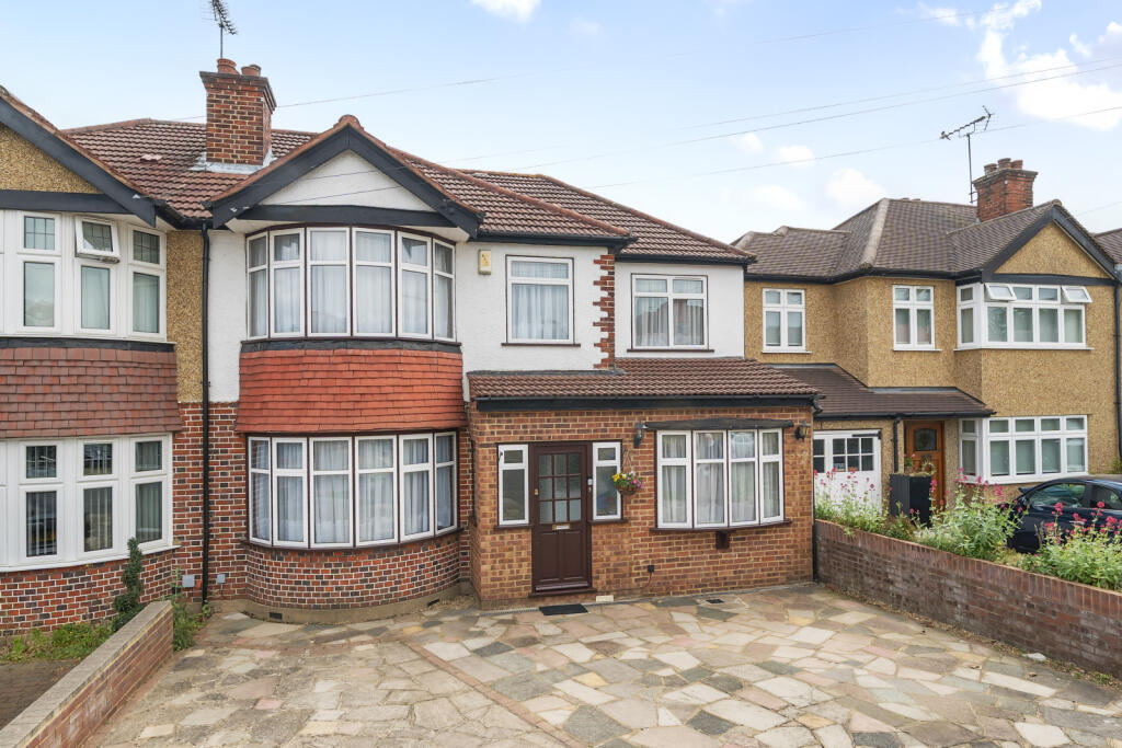 Main image of property: Lyndon Avenue, Pinner, Middlesex, HA5