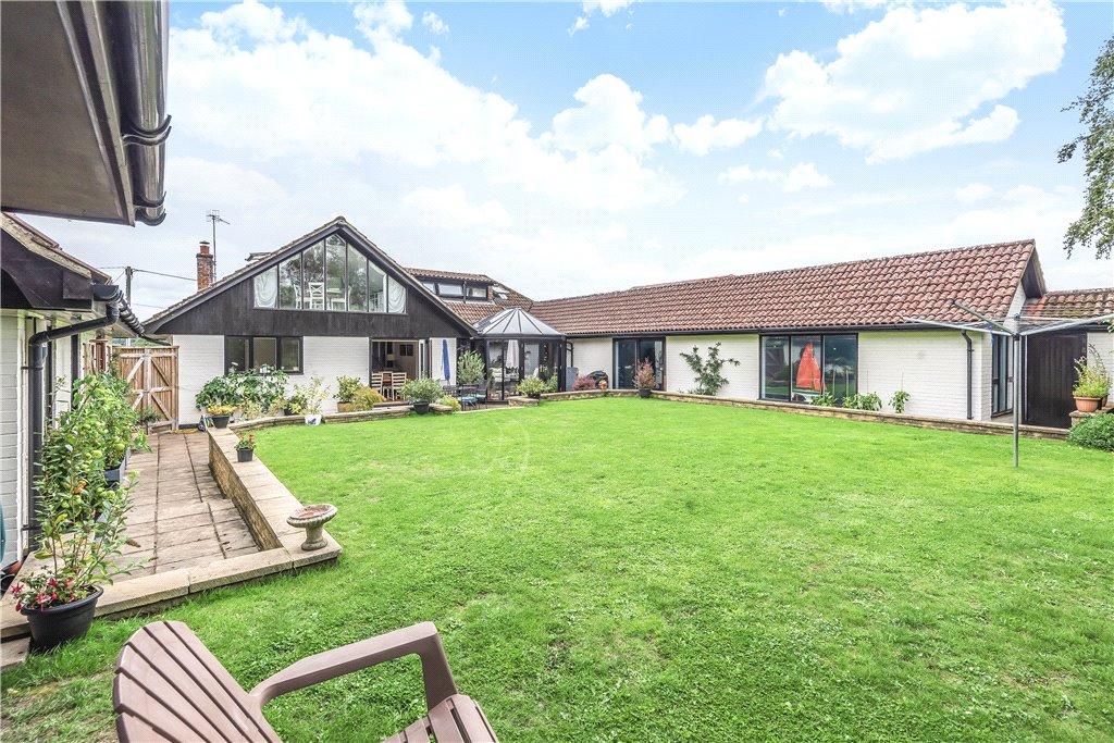 5 bedroom detached house for sale in Common Hill Road, Braishfield