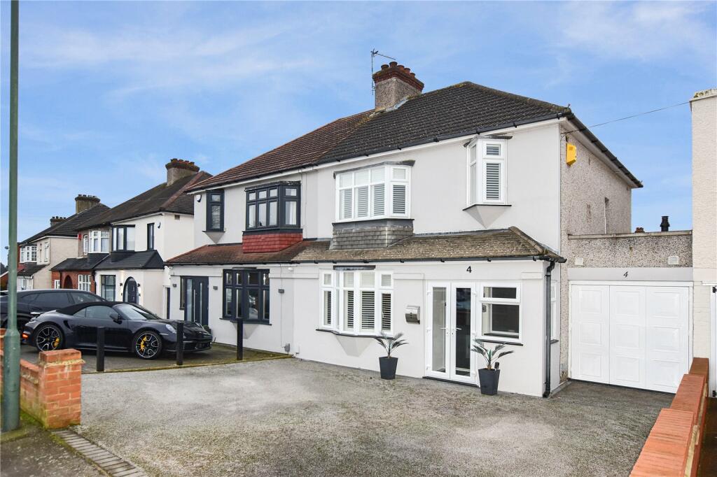 3 bedroom semidetached house for sale in Longleigh Lane, Bexleyheath, DA7