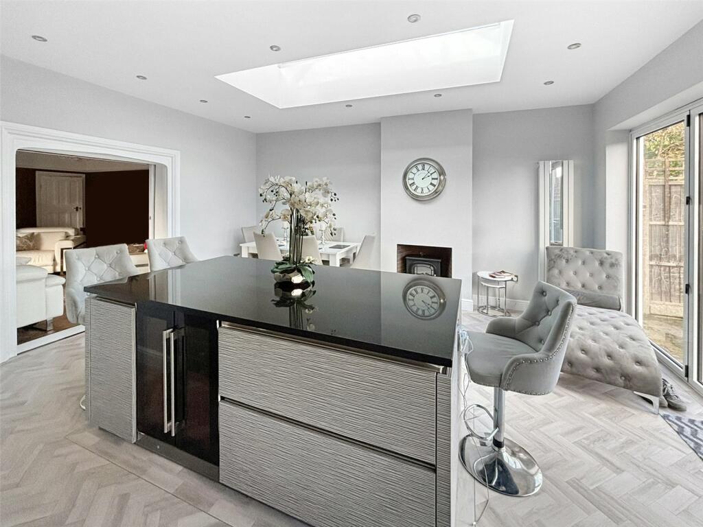 Additional property image - Alers Road, Bexleyheath, DA6