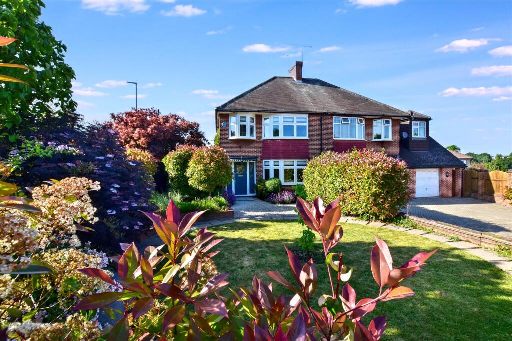 Main image of property: Barnehurst Road, Bexleyheath, DA7