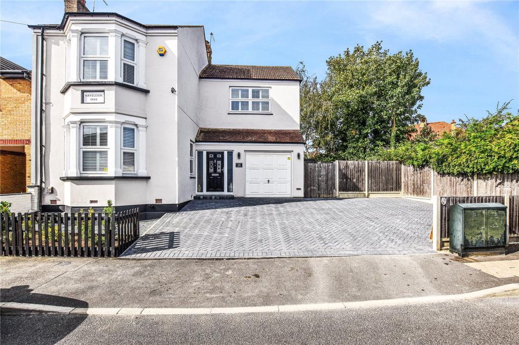 4 bedroom detached house for sale in Upton Road, Bexleyheath, DA6