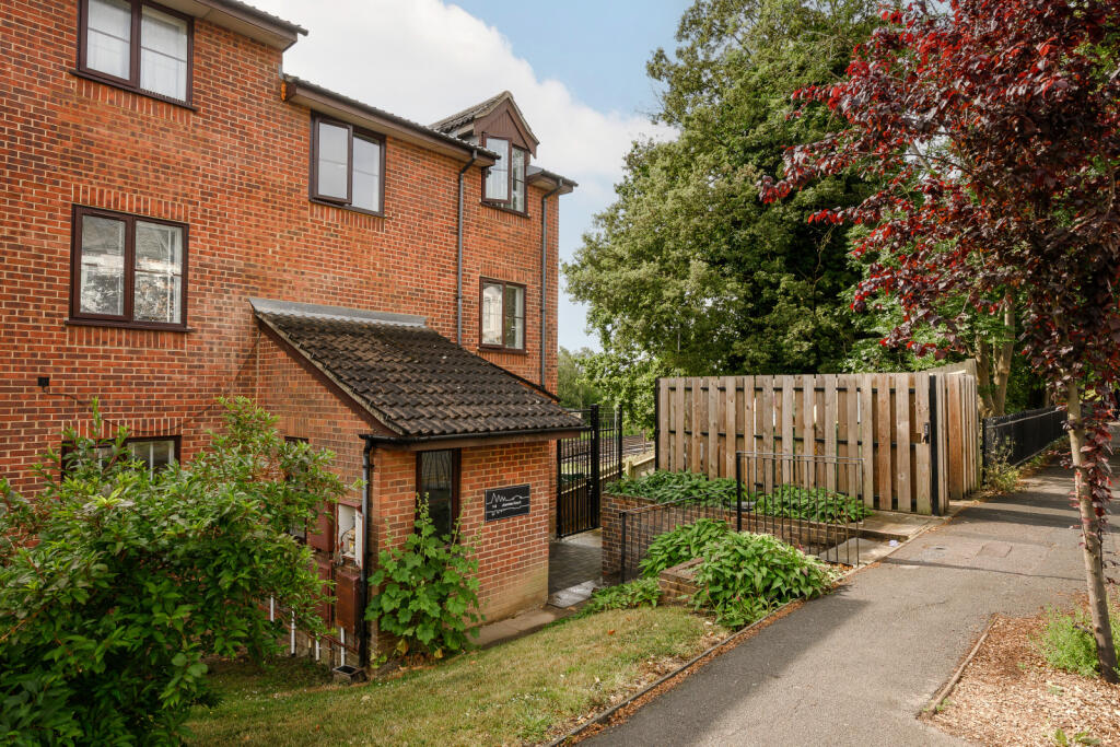 Main image of property: Jasmine Court, 102 Alexandra Road, Wimbledon, SW19
