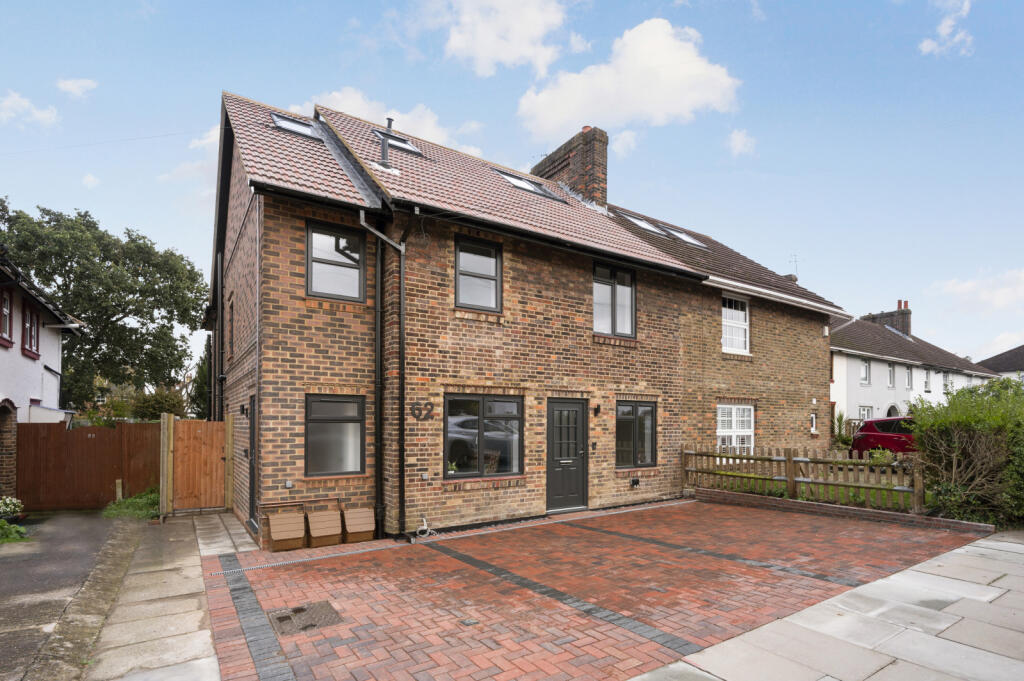 1 bedroom apartment for sale in Claremont Avenue, New Malden, KT3