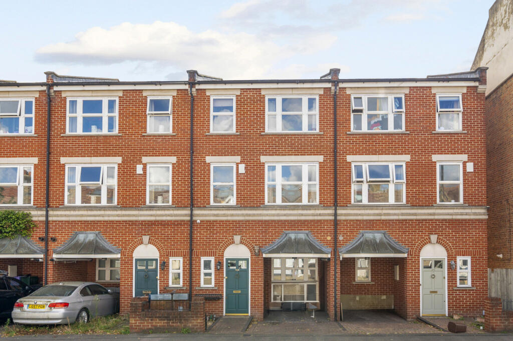 Main image of property: Kingston Road, Raynes Park, SW20