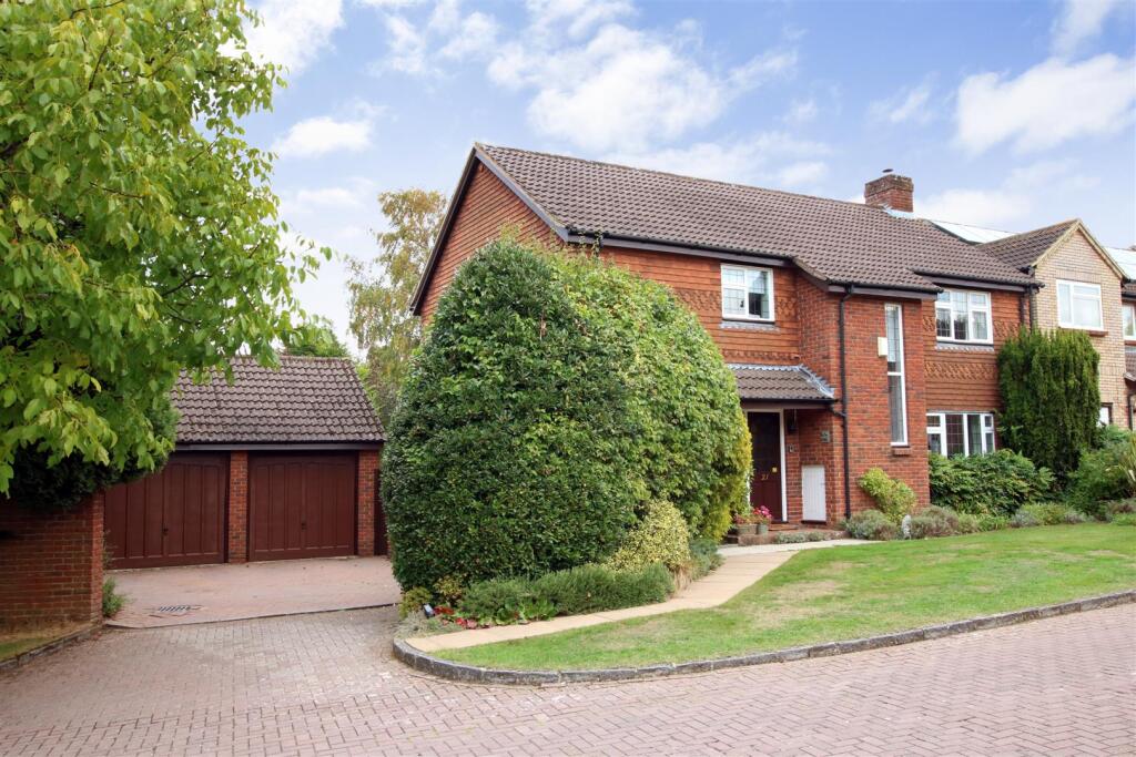 Main image of property: THE GREEN, FETCHAM, KT22
