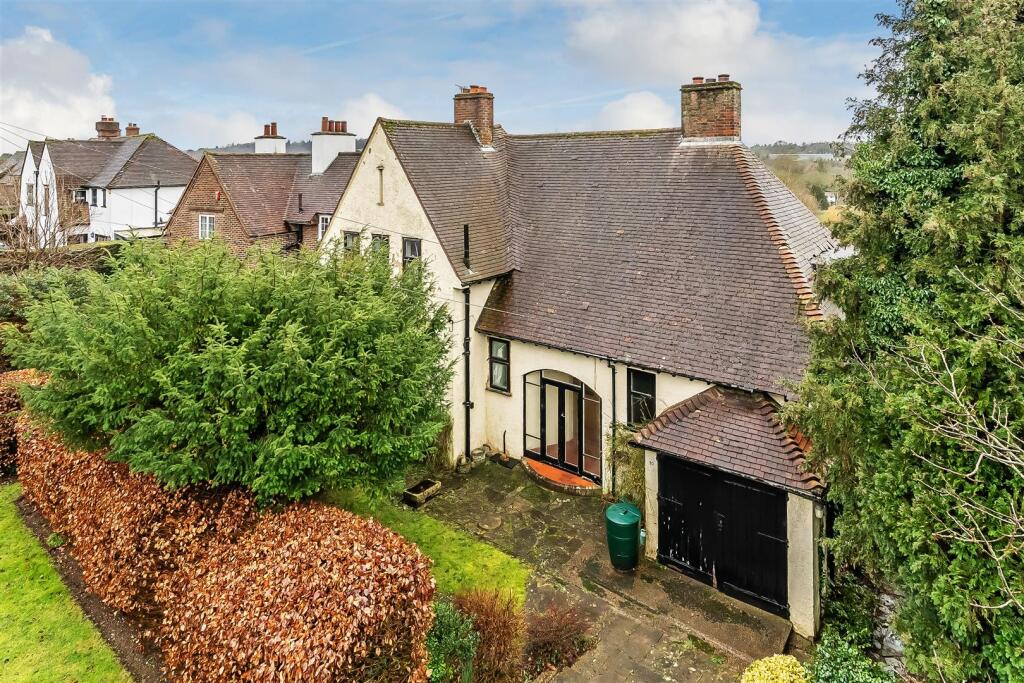 Main image of property: ST MARYS ROAD, SOUTH LEATHERHEAD, KT22