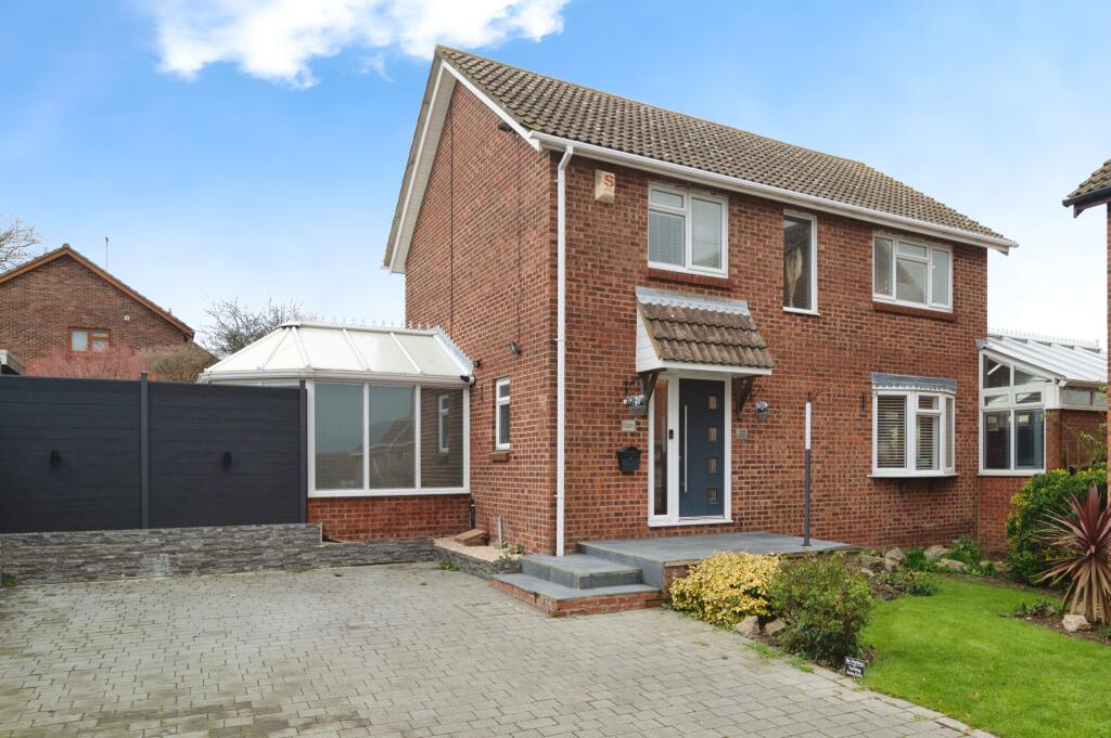 Main image of property: Fieldway, Pitsea, Basildon, Essex, SS13