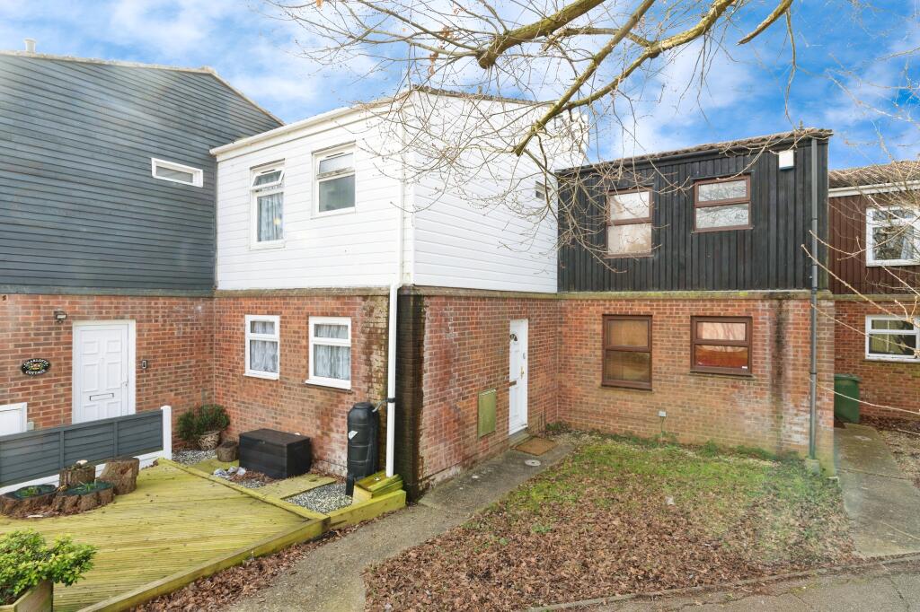 Main image of property: Daltons Fen, Pitsea, Basildon, Essex, SS13