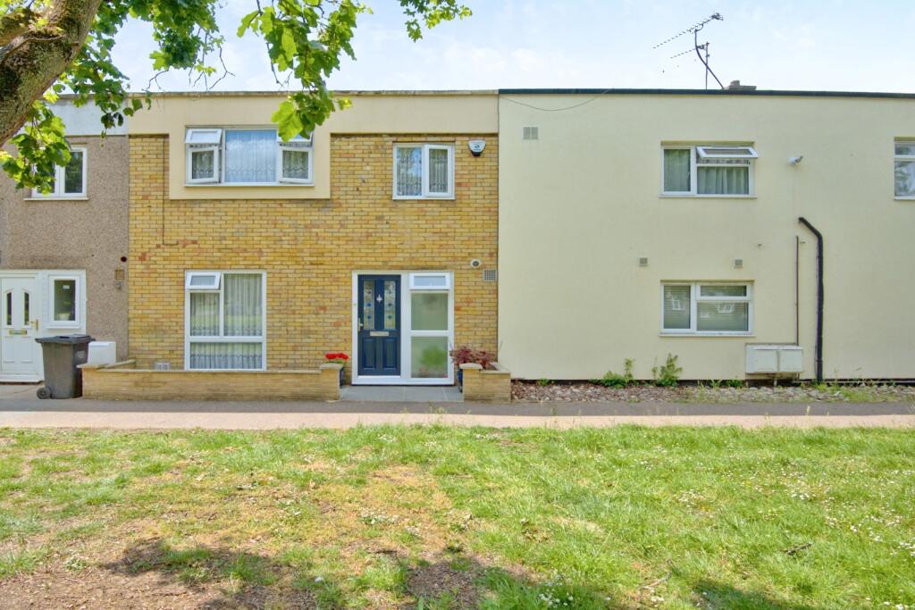 Main image of property: Pomfret Mead, Basildon, Essex, SS14