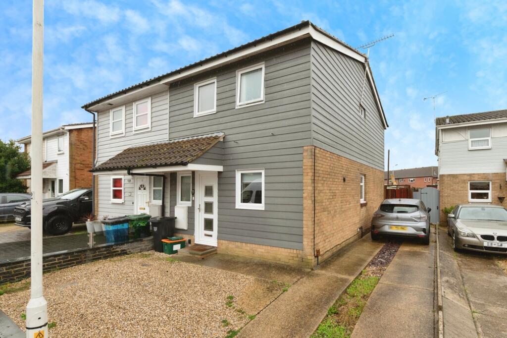 Main image of property: Stirling Place, Basildon, Essex, SS13
