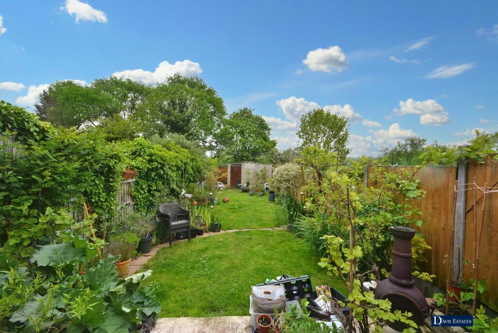 4 bedroom terraced house for sale in Macdonald Avenue, Ardleigh Green