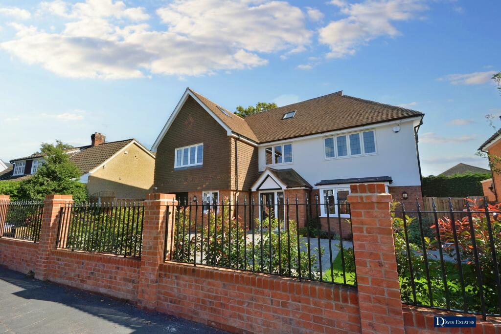 6 bedroom detached house for sale in Herbert Road, Emerson Park