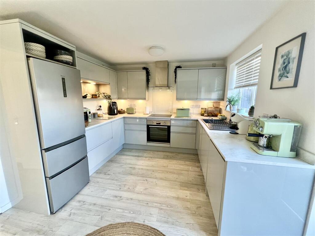 Additional property image - Detached Family Home in Desirable Location