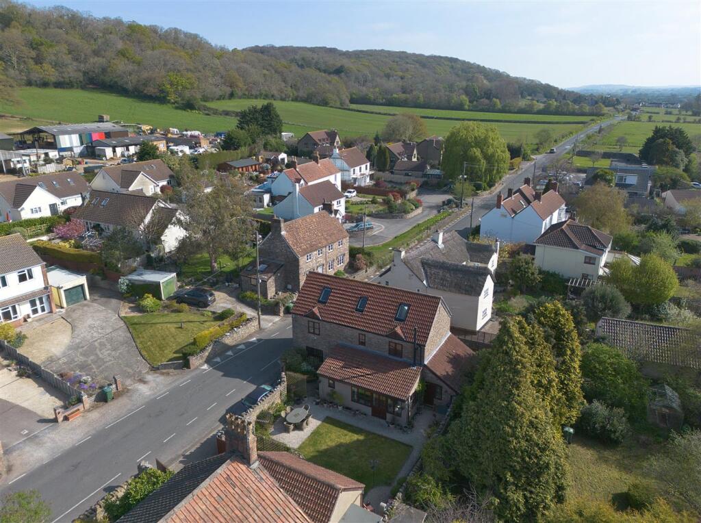 Main image of property: Clevedon Road, Weston-In-Gordano, Bristol