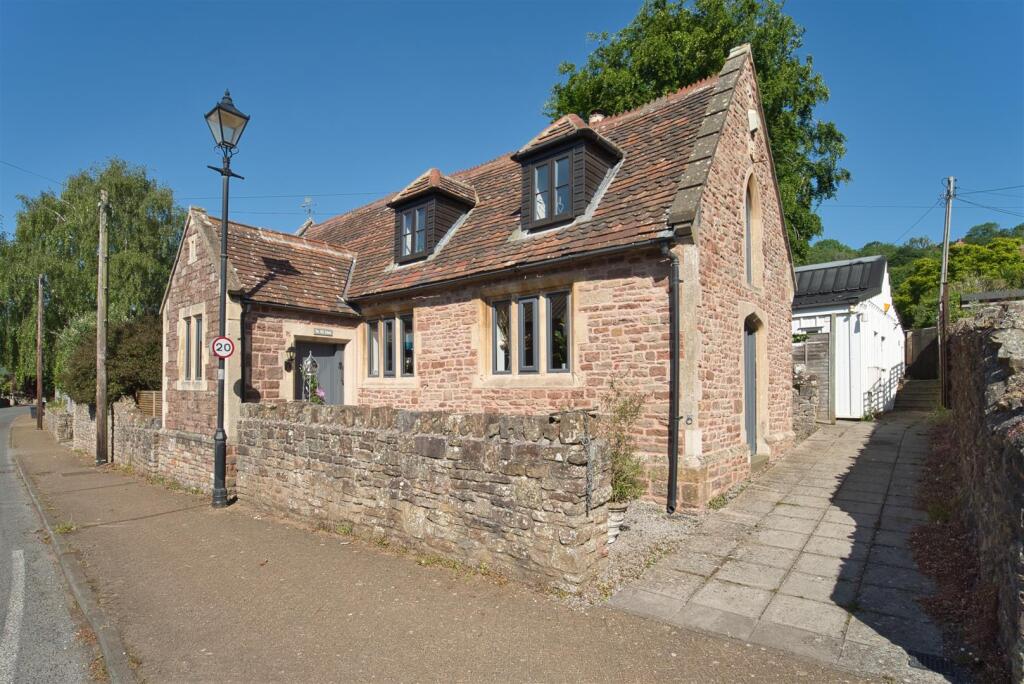 Main image of property: Clevedon Road, Weston-In-Gordano, Bristol