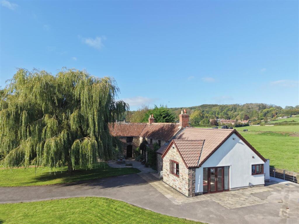 Main image of property: Moor Lane, Walton-In-Gordano, Clevedon