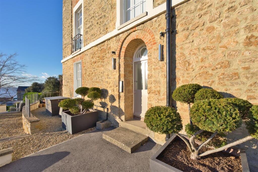 Main image of property: 6 Marine Hill, Clevedon