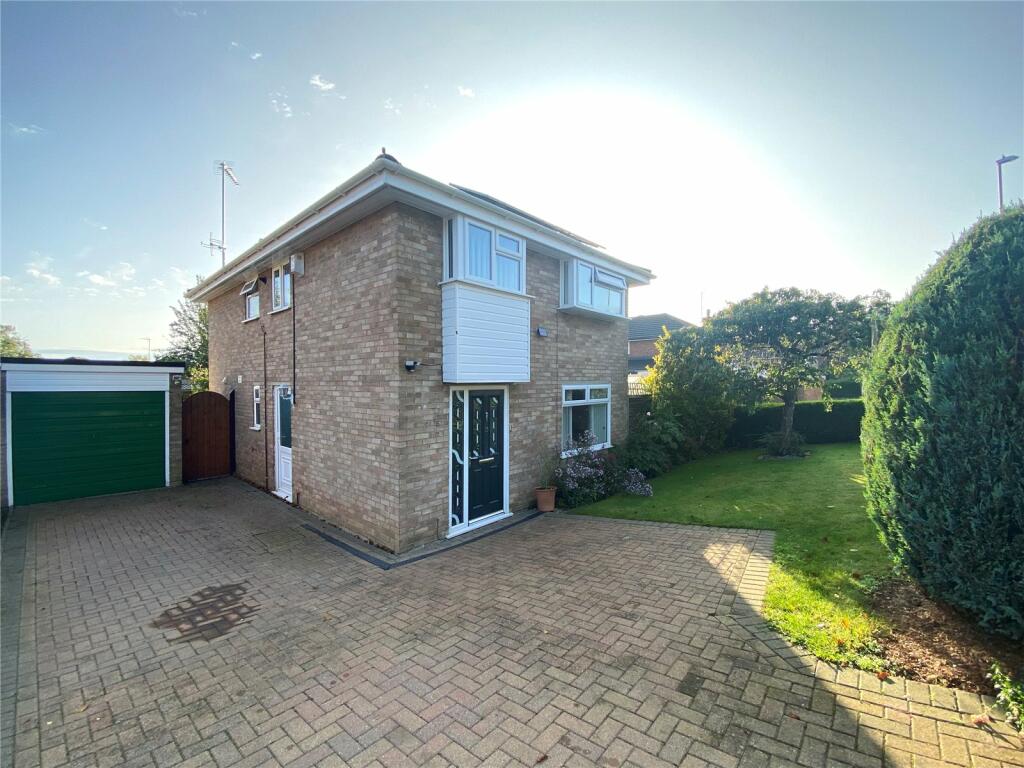 4 bedroom detached house for sale in Christchurch Drive, DAVENTRY