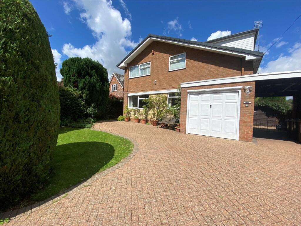 4 bedroom detached house for sale in Staverton Road, DAVENTRY