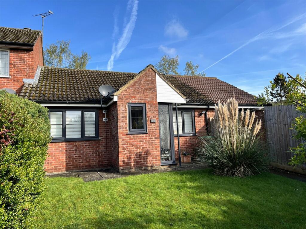 2 bedroom bungalow for sale in Balliol Road, DAVENTRY, Northamptonshire