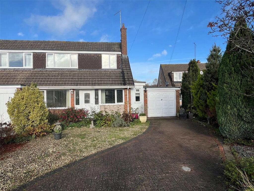 Main image of property: Danetre Drive, DAVENTRY, Northamptonshire, NN11