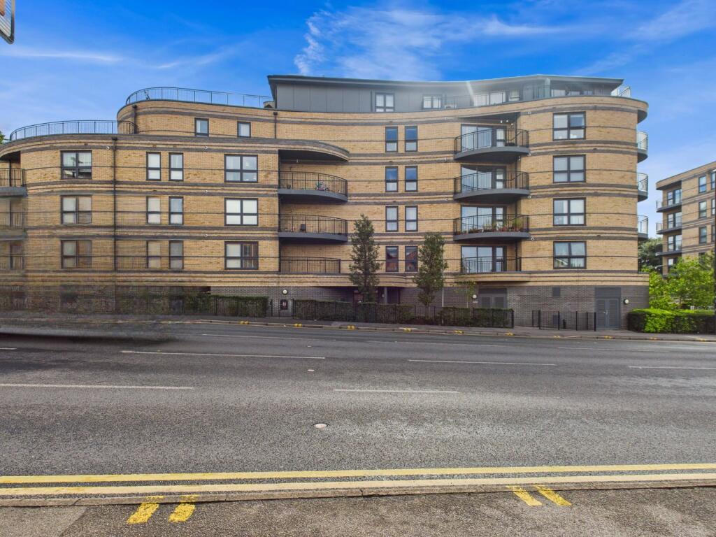 Main image of property: Windsor Road, Slough, Berkshire, SL1