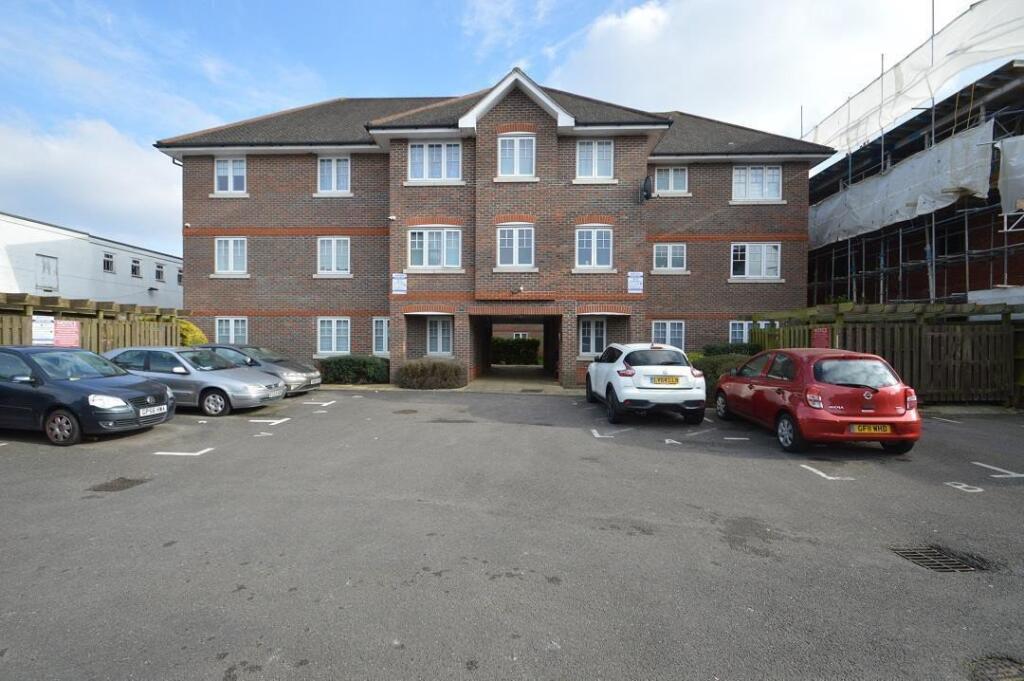 Main image of property: Farnburn Avenue, Slough, Berkshire, SL1