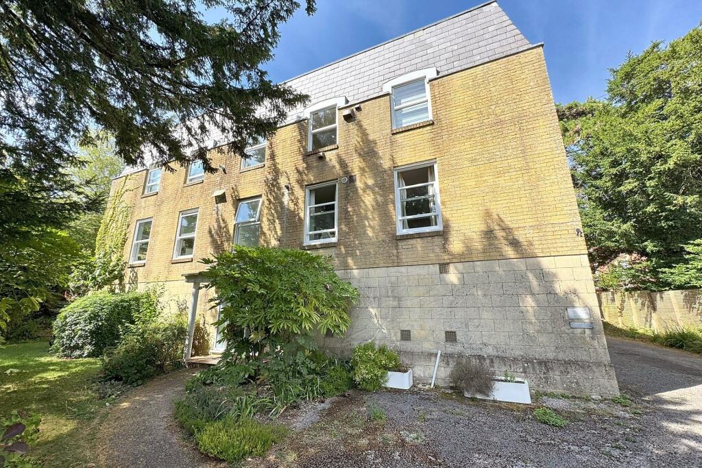 Main image of property: St Cross
