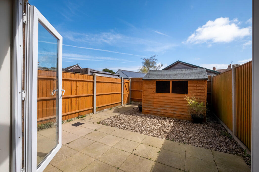 4 bedroom town house for sale in Appleyard Mews, CaisterOnSea, NR30