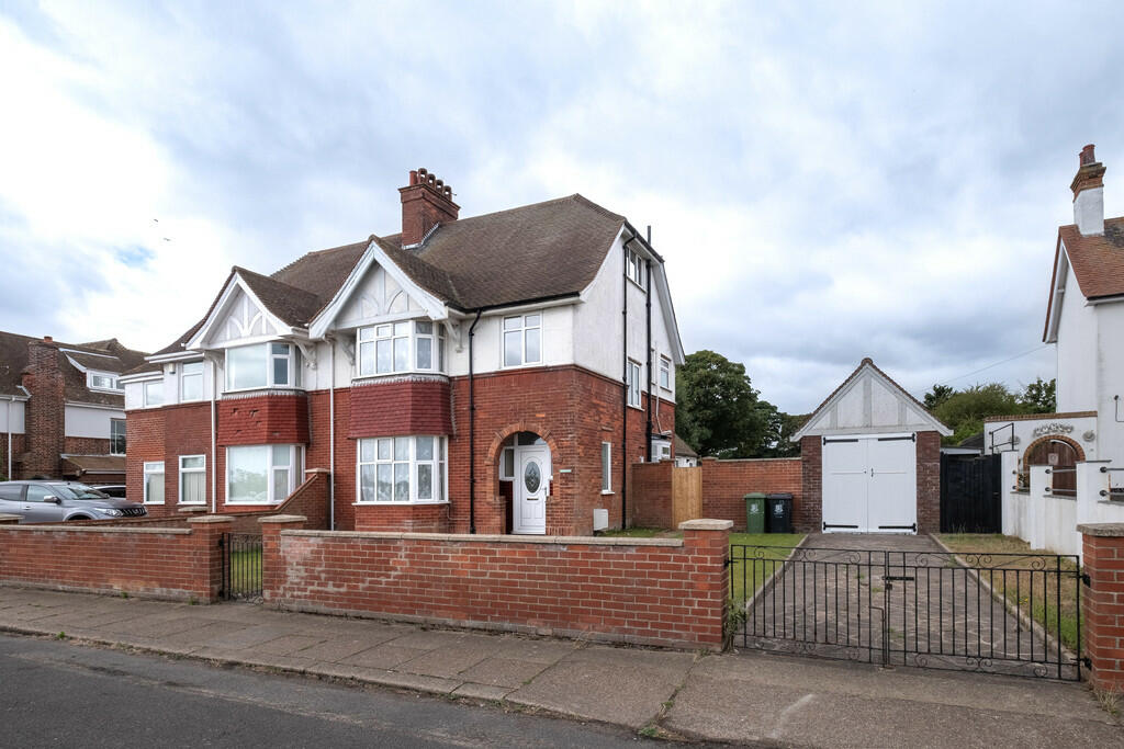 Main image of property: Marine Crescent, Great Yarmouth, Norfolk