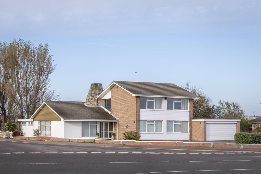 Main image of property: North Drive, Great Yarmouth, Norfolk