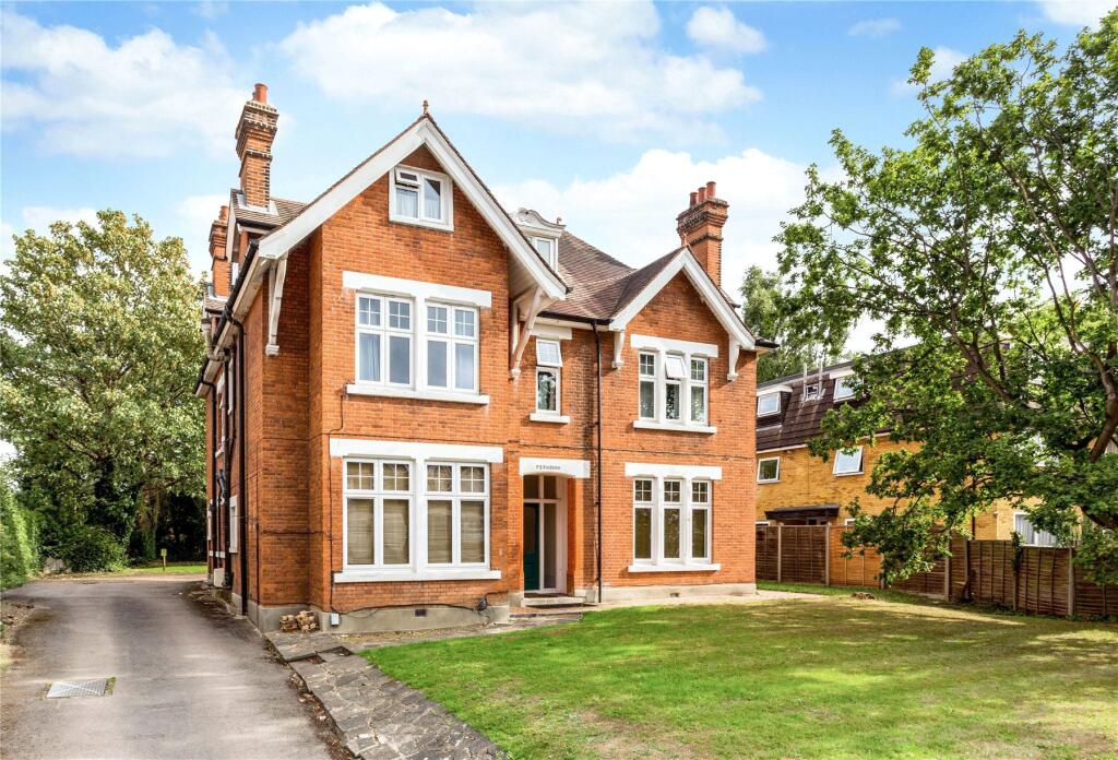 Main image of property: Portsmouth Road, Thames Ditton, Surrey, KT7