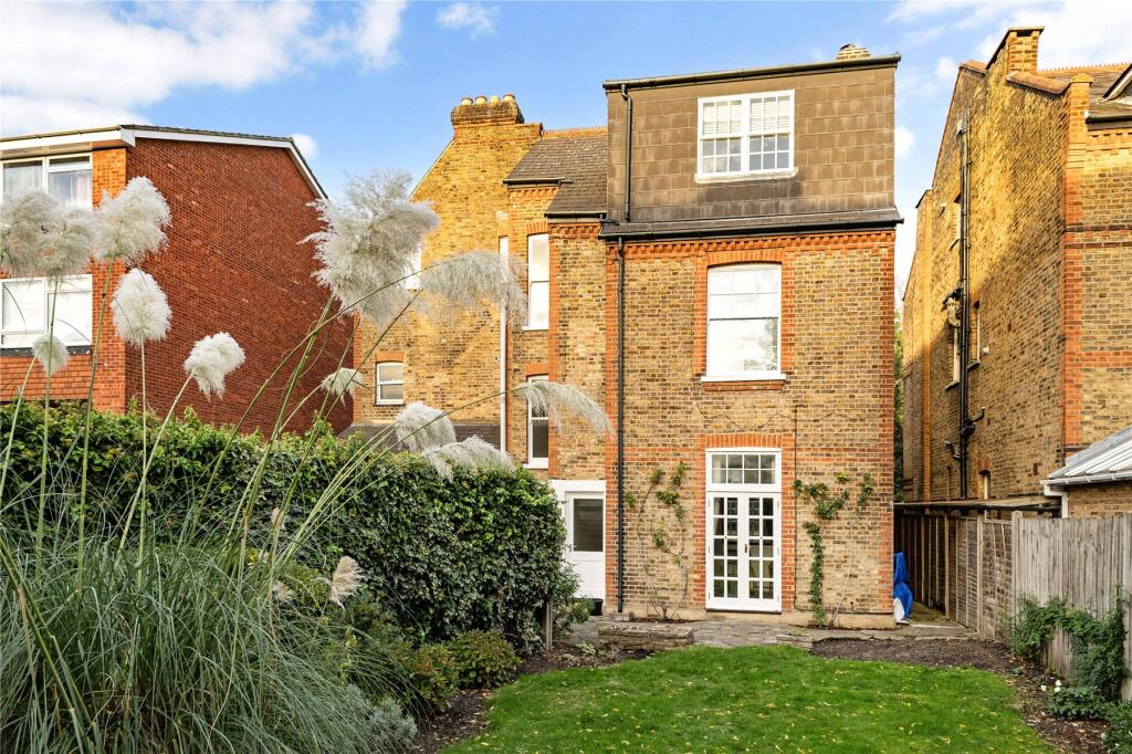 Main image of property: Parklands, Surbiton, KT5