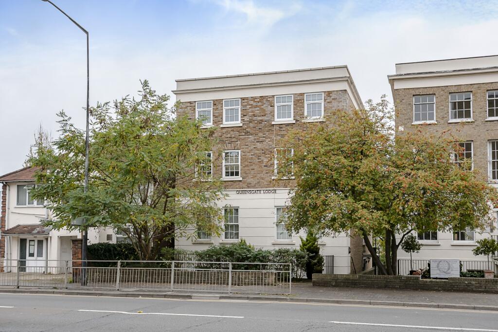 Main image of property: Cookham Road, Maidenhead, Berkshire, SL6
