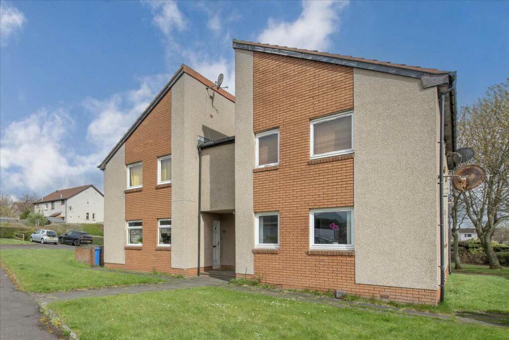 Studio flat for sale in Morlich Court, Dalgety Bay, KY11