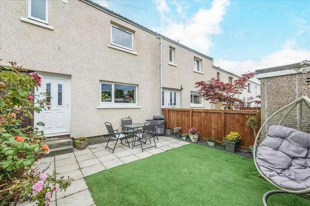 3 bedroom terraced house for sale in St John's Court, Inverkeithing, KY11