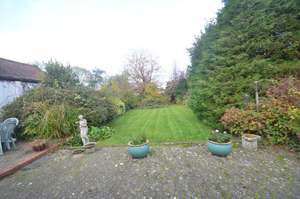 Additional property image - Devonshire Way, Shirley, Croydon, CR0