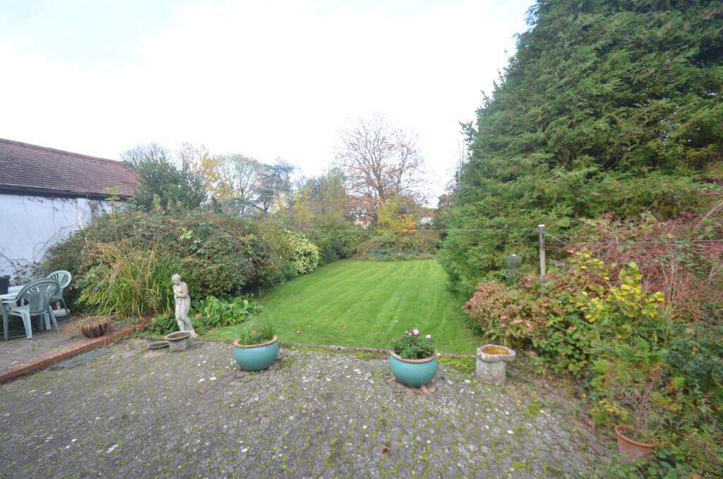 Additional property image - Devonshire Way, Shirley, Croydon, CR0