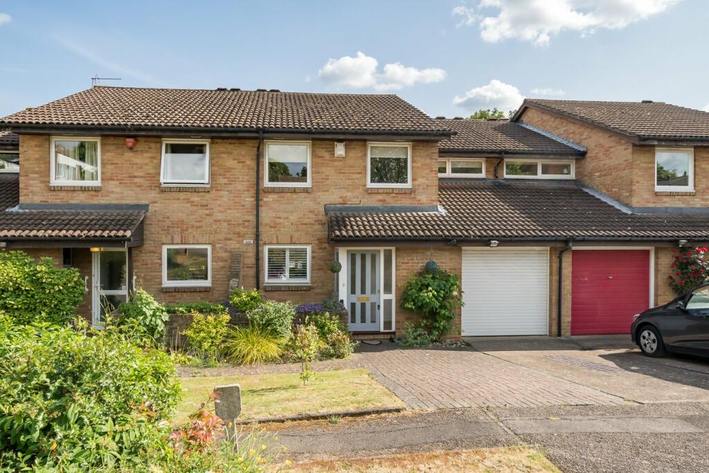 5 bedroom terraced house for sale in Dellfield Close, Beckenham, BR3