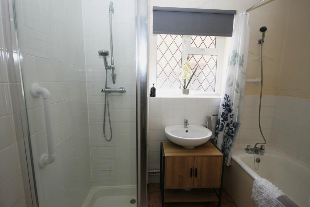 Additional property image - Elmers End Road, Beckenham, BR3
