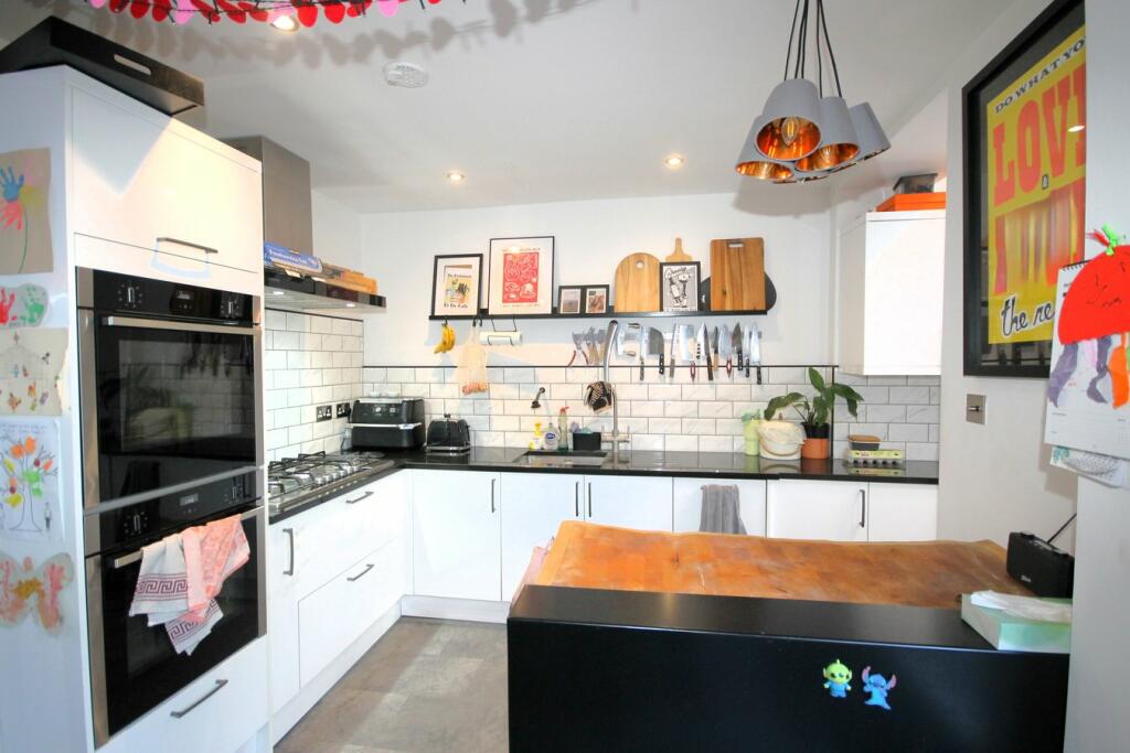 Additional image 16 of Lloyds Way, Beckenham, BR3