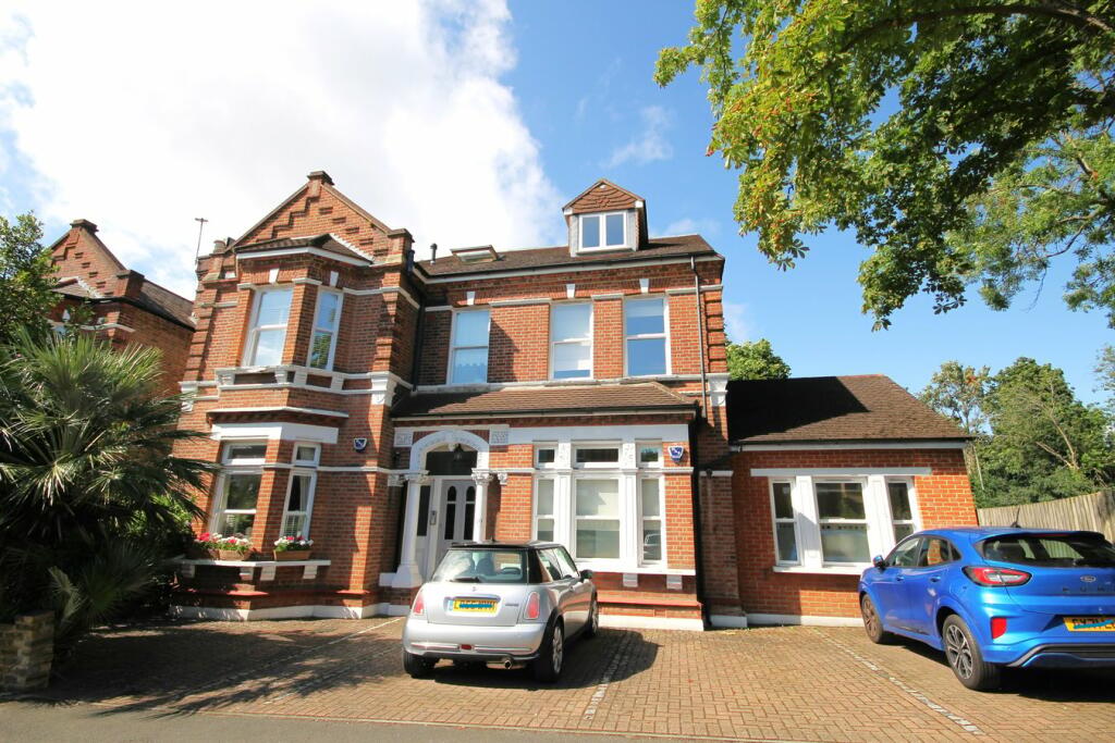 2 bedroom flat for sale in 49 Manor Road, Beckenham, BR3