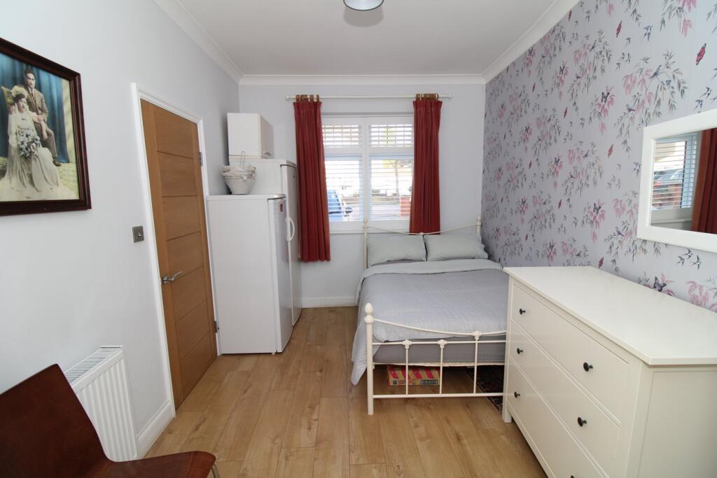 Additional property image - Boleyn Gardens, West Wickham, BR4