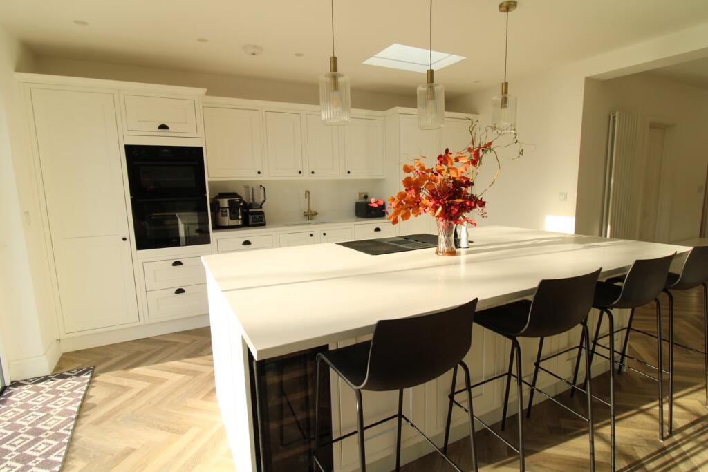 Additional property image - Trevor Close, Hayes, Bromley, BR2
