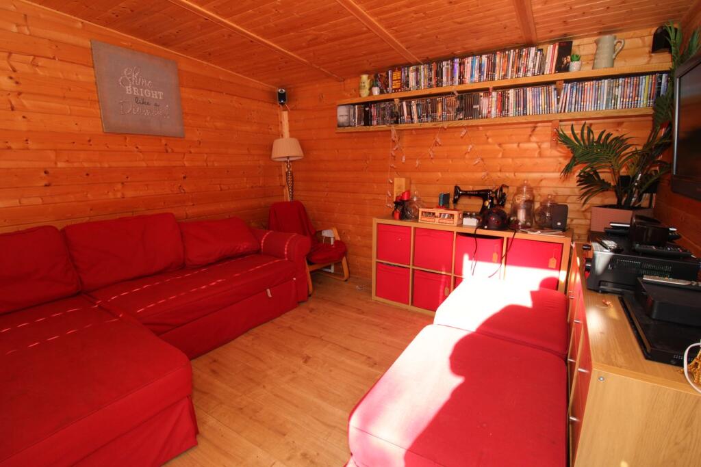 Additional property image - Croydon Road, West Wickham, BR4