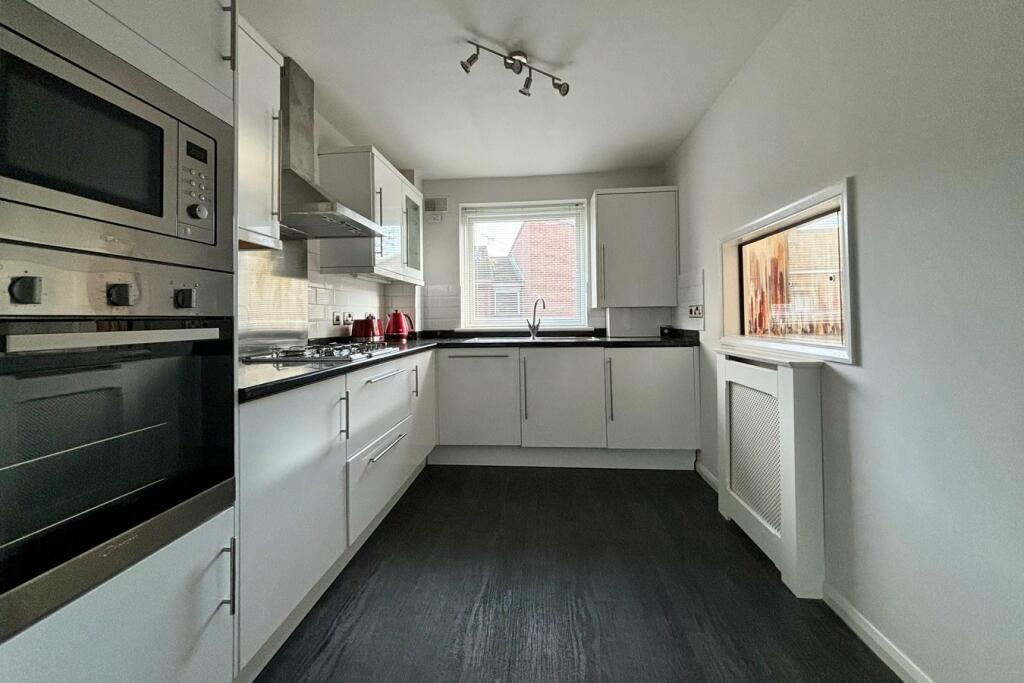Additional property image - Bromley Road, Beckenham, BR3