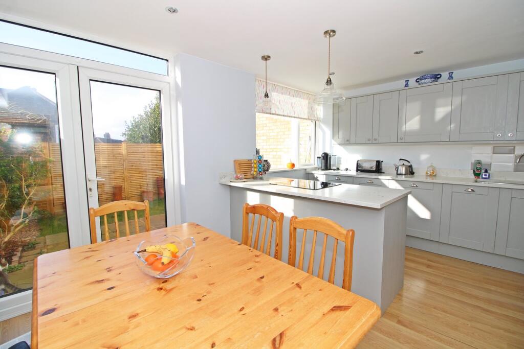 Additional property image - Holmdene Close, Beckenham, BR3