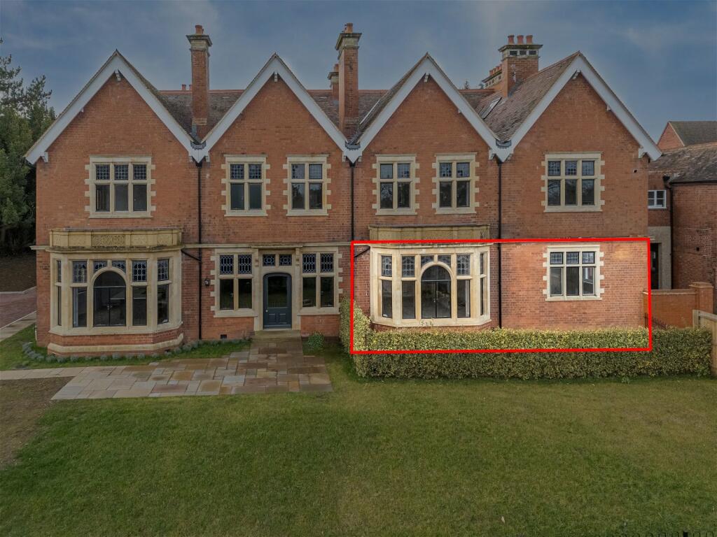 3 bedroom apartment for sale in Hall Lane, Kettering, NN15