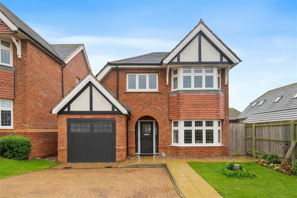 3 bedroom detached house for sale in Manor Road Barton Seagrave, NN15